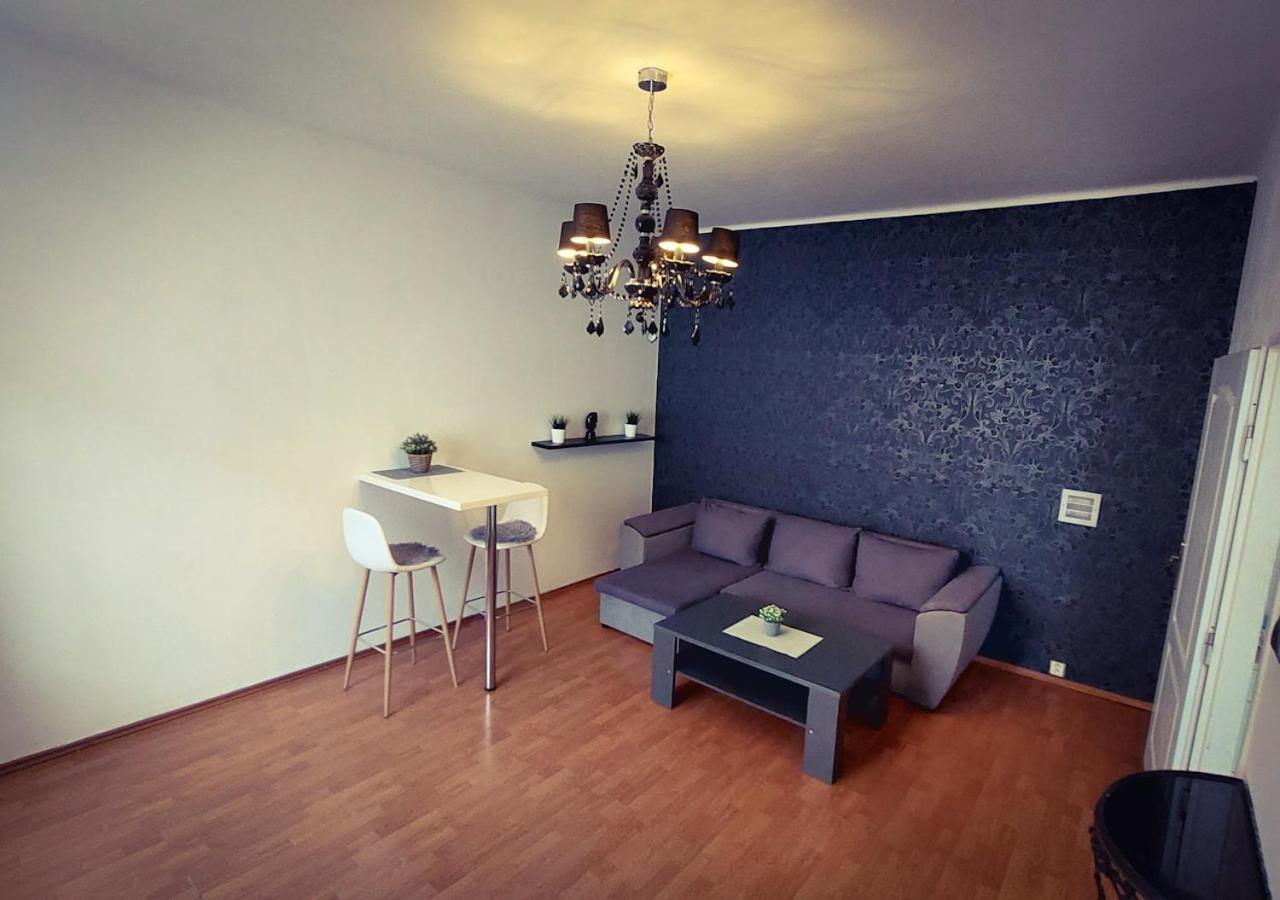 Prague 7Days Apartments - Free Parking Buitenkant foto